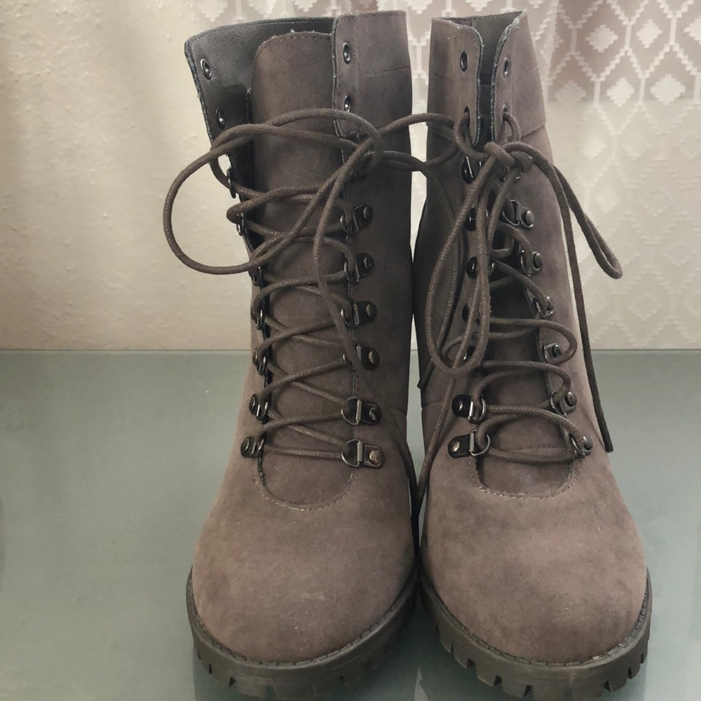 Ankle boots